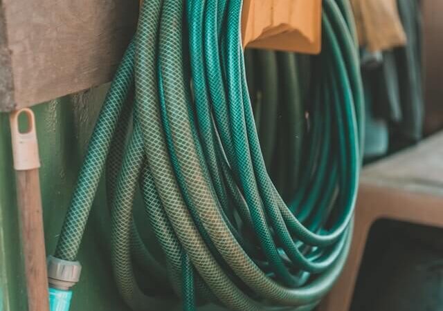 Why does my garden hose keep kinking? 5 Reasons Why Your Watering Game Is Failing